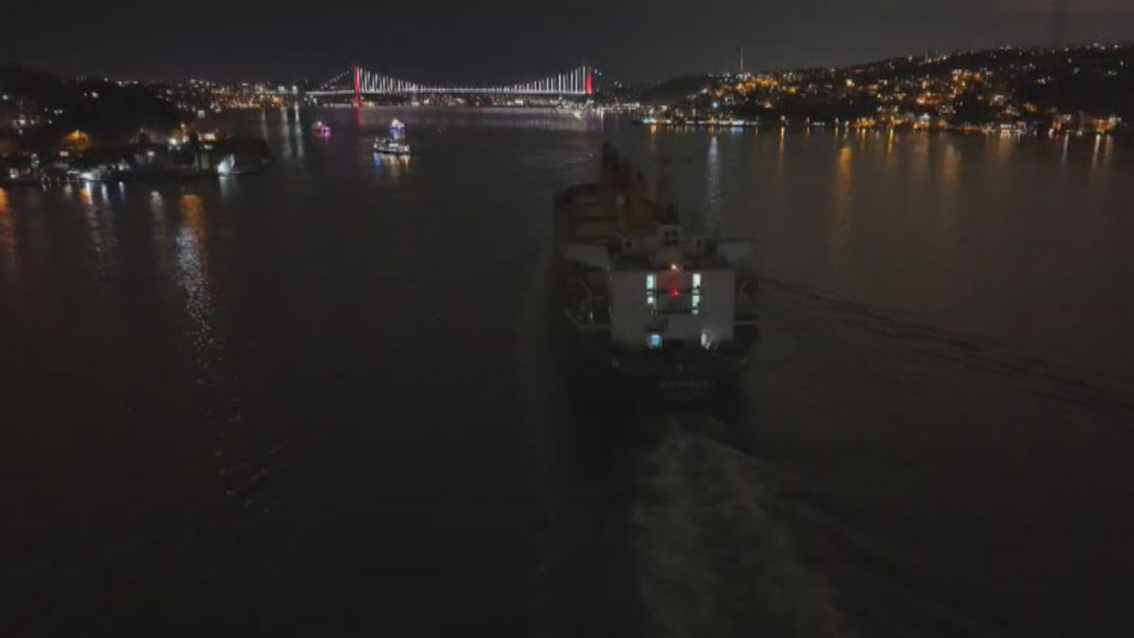İstanbul Boğazı'nda Arıza Krizi! Trafik Askıya Alındı