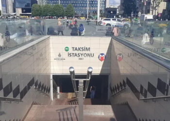 İstanbul Valiliği'nin Kararıyla Taksim Metro Kapatıldı