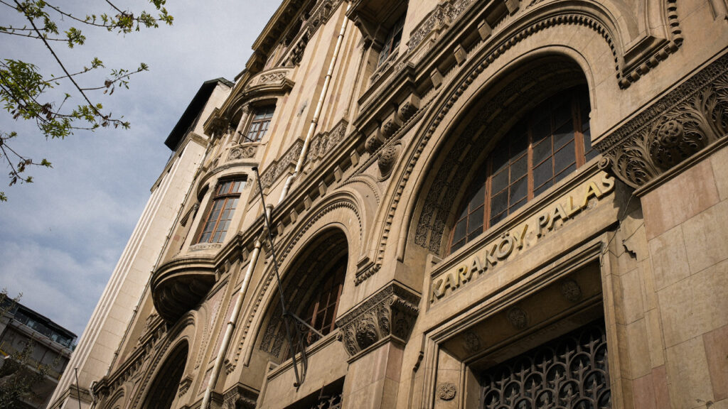 Karaköy Palas Kapılarını Sanata Açıyor