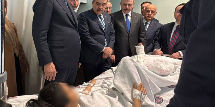 Okula Saldırıda Yaralanan Öğrenci, Dehşet Anlarını Anlattı: 'Herkes Panikle Pencereden Atladı'