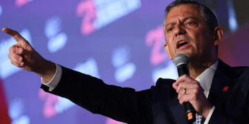 Özgür Özel'den Ümit Erkol Hamlesi! Tüm İl Başkanları Ankara'da Toplanacak