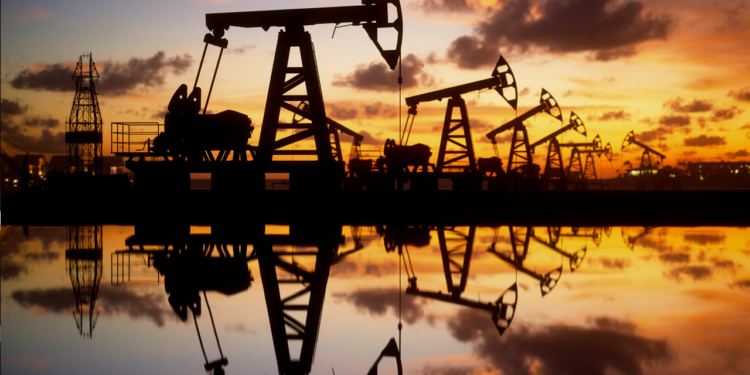 Suriye, Irak’tan Gelen Akaryakıtın Sevkiyatına Başladı