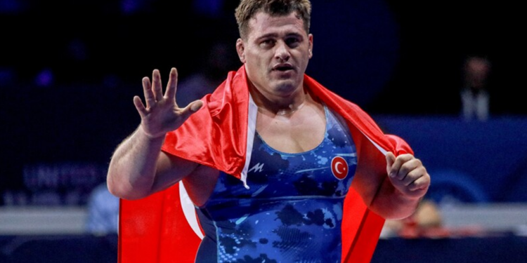 Tarihe Altın Harf, Rıza Kayaalp'ten Şampiyonluk Rekoru