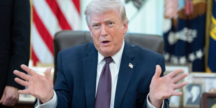 Trump: 2-3 Hafta Sert Saldıracağız, İran'ı 'Taş Devri'ne Geri Götüreceğiz