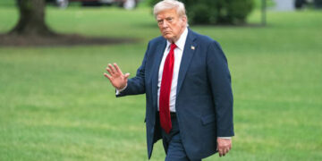 Trump'tan Bir İran Açıklaması Daha: 'Ekonomileri Çöktü, Teslim Olmak Zorundalar'