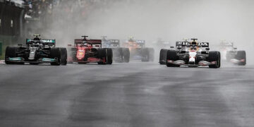 Yıldızlar Yeniden İstanbul’da: Formula 1 İçin İmzalar Dolmabahçe’de Atılıyor