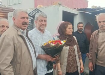 31 yıl sonra tahliye edilen iki tutsağı ziyaret