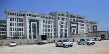 Adana’da 5 genç hakkında tahliye kararı