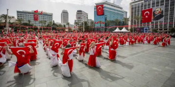 23 Nisan resmi tatil mi? 23 Nisan’da okullar tatil mi? 23 Nisan kutlamaları iptal mi edildi?