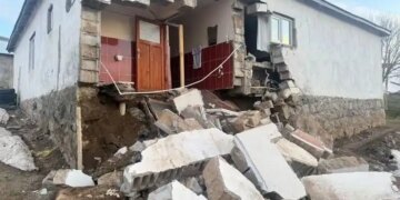 Agirî’de sel ve deprem peş peşe: Köylerde büyük hasar var