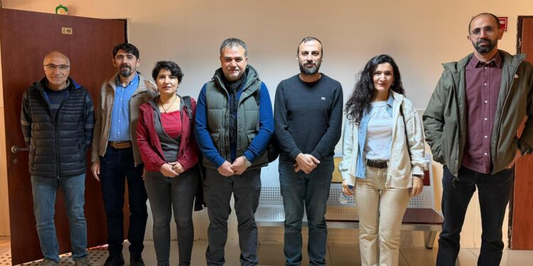 Gazetecilerin davası görüldü: Yurt dışı çıkış yasağı kaldırılmadı