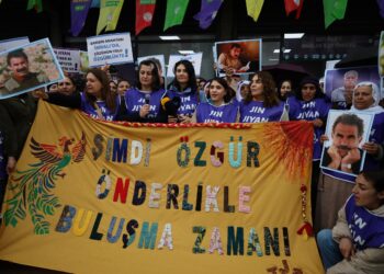 Kadınlar ‘özgürlük’ talebiyle Gemlik’e doğru yola çıktı