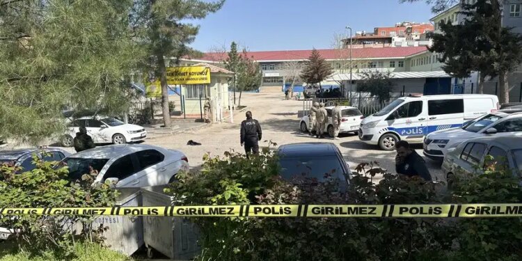Sêwêreg’te okula saldırı: DEM Parti’den ‘saldırı adli vaka olarak geçiştirilemez‘ vurgusu