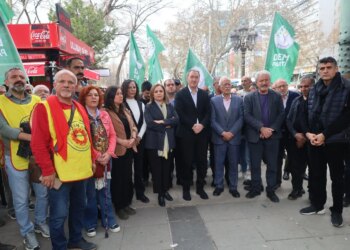 Bakırhan Yaşam Nöbeti’ni ziyaret etti: Okulların güvenliğinden kim sorumlu?