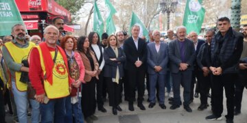 Bakırhan Yaşam Nöbeti’ni ziyaret etti: Okulların güvenliğinden kim sorumlu?