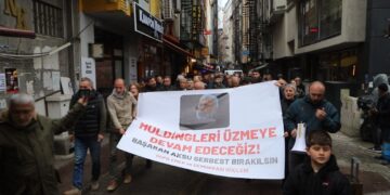 Hopa’da Aksu’nun tutuklanması protesto edildi: Bir milim geri adım atmayacağız