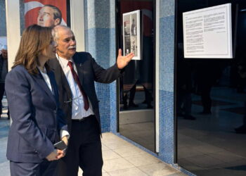 ‘Anadolu’yu Aydınlatan Alaz: Fotoğraflarla 21 Köy Enstitüsü’ sergisi açıldı