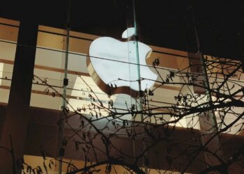 Apple’ın CEO’su değişiyor: John Ternus ile şirketi neler bekliyor?