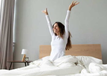 Her gün yapılan 10 dakikalık alışkanlık vücudu yeniliyor: Gün boyu daha enerjik ve dinç hissetmek için 7 öneri