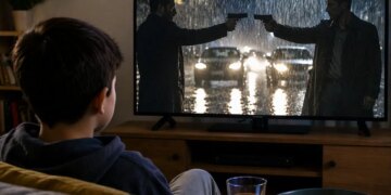 Sektör ve uzmanlar değerlendirdi: Televizyon dizileri şiddeti özendiriyor mu?