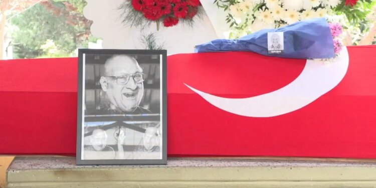 Oyuncu Ferdi Atuner son yolculuğuna uğurlandı