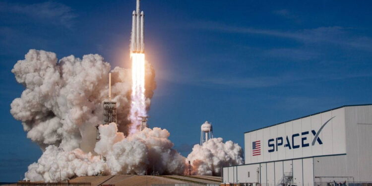 SpaceX, 1,75 trilyon dolarlık değerlemeyle halka arz edilecek