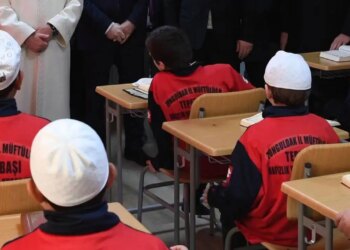 MEB ve Diyanet işbirliği: 177 okulda hafızlık programı veriliyor