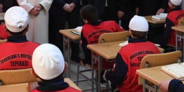 MEB ve Diyanet işbirliği: 177 okulda hafızlık programı veriliyor