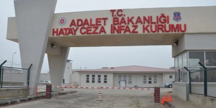 Çocuk tutuklu için acil tahliye çağrısı: Sağlık sorunları var, birden fazla kez kendine zarar verdi