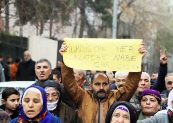  Birlik zamanı: Partilerle ya da partisiz