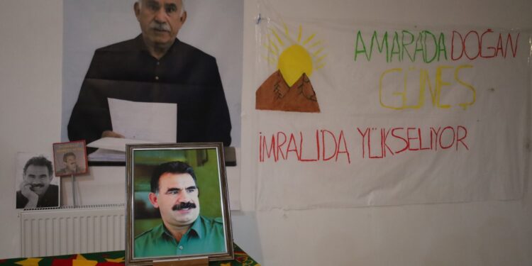 Sultangazi’de engellenen 4 Nisan kutlaması parti binasında yapıldı