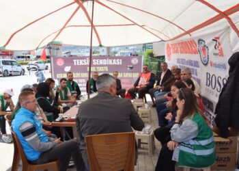 DEM Parti ve HDK’den işçilere 1 Mayıs ziyareti