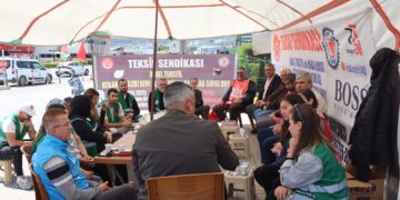 DEM Parti ve HDK’den işçilere 1 Mayıs ziyareti