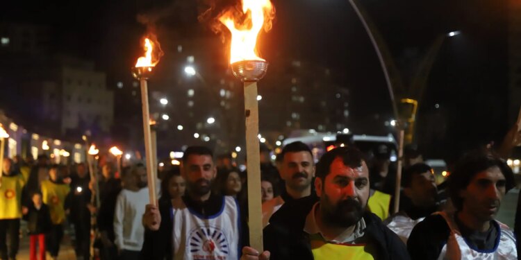  Mêrdîn’de okul şiddeti protestosu: Güvenlik değil, demokrasi ve adalet