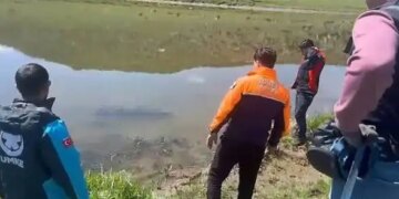  Qers’te Afganistanlı mülteci çocuğun cenazesi çayda bulundu