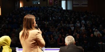 Meral Danış Beştaş: Anadilinde eğitim hakkı için mücadeleyi yükseltelim