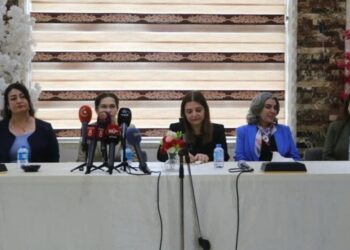 Îlham Ehmed ve Şam yetkilileri, kadınların kurumsal entegrasyonu gündemi ile toplandı