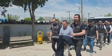 Xelfetî eski kayyımı ‘yolsuzluktan’ tutuklandı