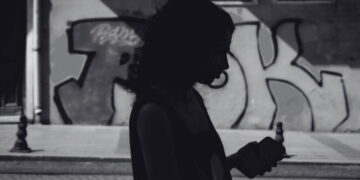 Telefon boynu sendromu tehlikesi yükseliyor