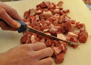 Kurban eti nasıl saklanır? Poşete koyanlar dikkat: ‘Eti anında yakarsınız, yeşerip bozulur!’