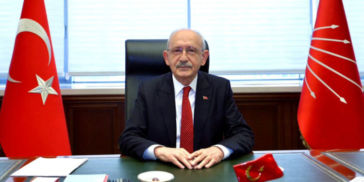 2,5 Yıl Sonra Dönüş: Kemal Kılıçdaroğlu CHP Genel Merkezi'nde