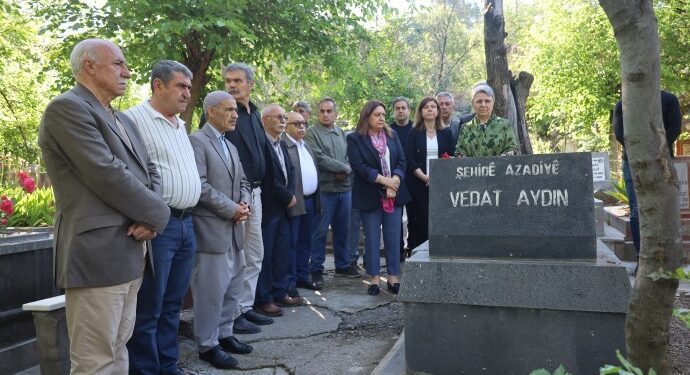 Amed’de Vedat Aydın’ın mezarına ziyaret