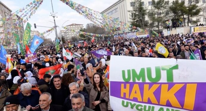 DEM Parti ‘Barış için adım at’ yürüyüşleri düzenleyecek: Hepimizin sorumluluğu