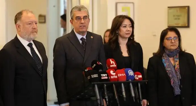 DEM Parti ve CHP görüşmesi: Yasa teklifini ortak hazırlayalım