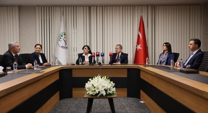 MHP ve DEM Parti bayramlaştı: Süreci en iyi şekilde sonuçlandırmalıyız