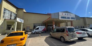 Yüksekova Devlet Hastanesi’nde patlama: 3 yaralı
