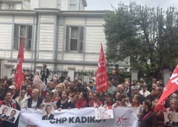 39 ilçede ‘mutlak butlana’ karşı yürüyüş: Mesele demokrasi meselesi