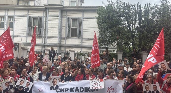 39 ilçede ‘mutlak butlana’ karşı yürüyüş: Mesele demokrasi meselesi