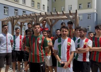 KYK’da ırkçı saldırıya karşı Amedspor formasıyla dayanışma