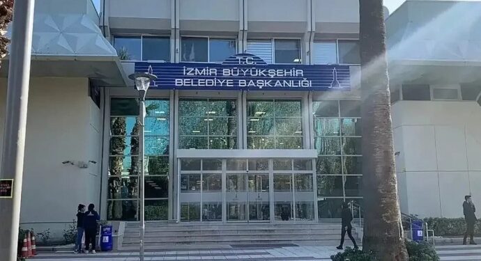 İzBB soruşturması: 4 tutuklama